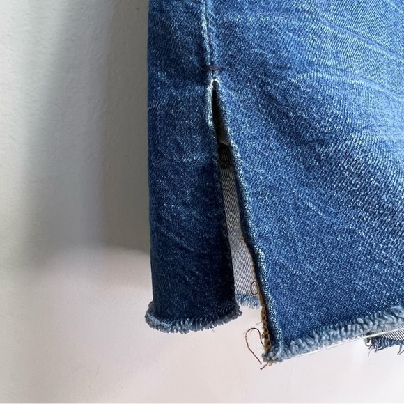 Levi's 501 Jean Shorts Side Slit Raw Hem Size 30 - Picture 10 of 14